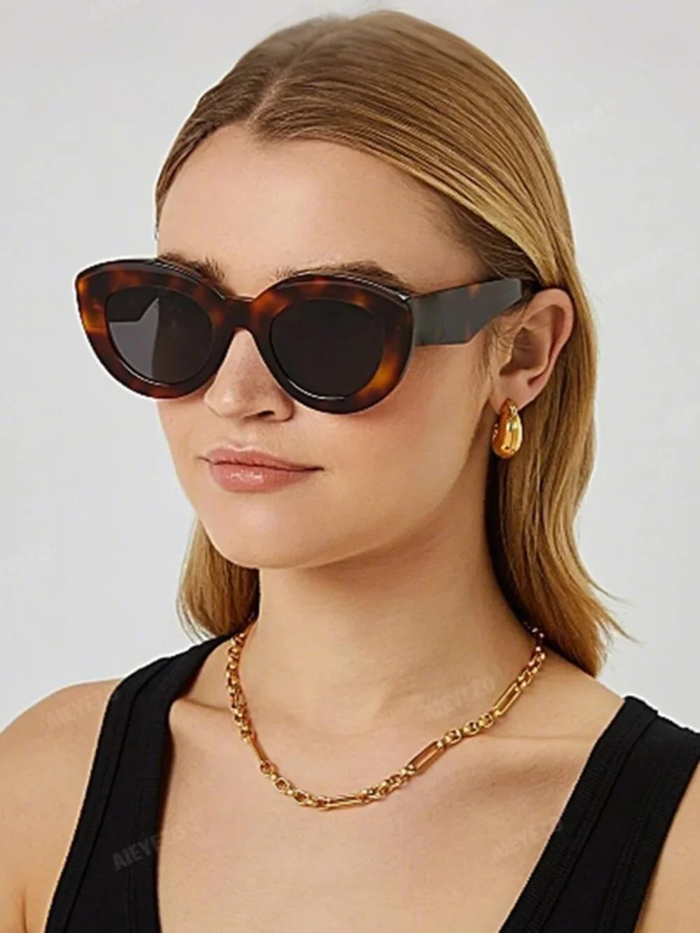 Elegant Oversized Cat Eye Sunglasses with Tortoise Frame - Women's Retro Fashion